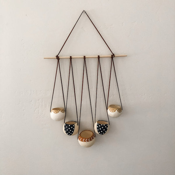 Black & Tan Bell Cup Hanger- Set of 5