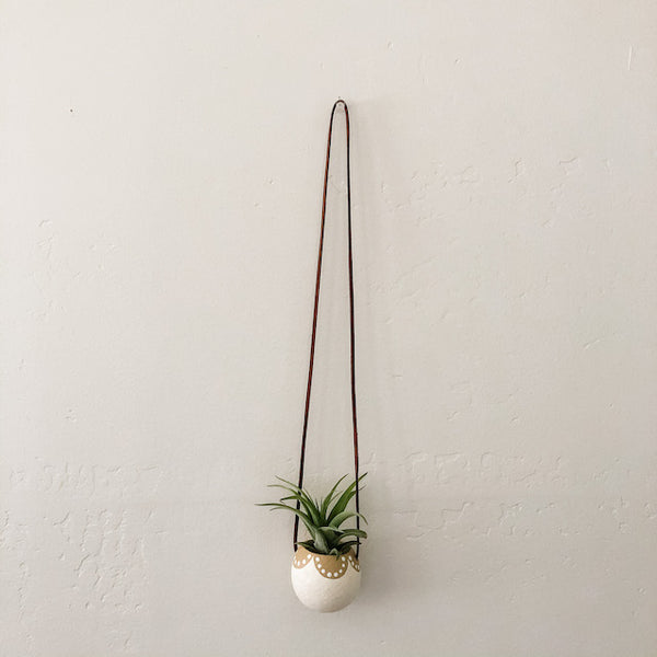 Single Black & Tan Hanging Bell Cups