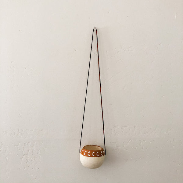 Single Black & Tan Hanging Bell Cups