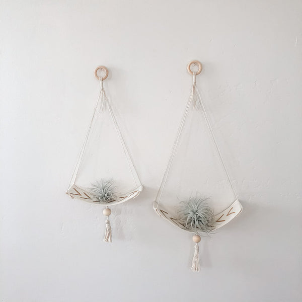 Hanging Canvas Air Plant Hammock- Tan Arrows